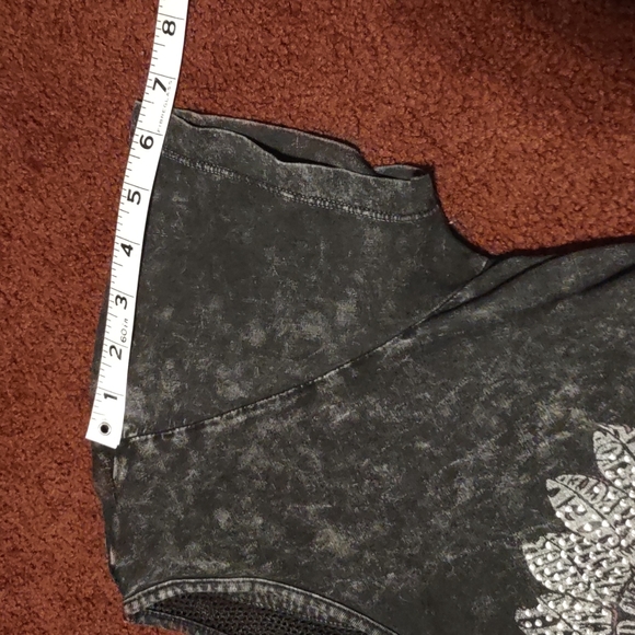 "Afflicton" brand. Distressed Indian skull bling T shirt. Size L. - Picture 7 of 8
